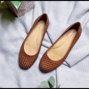 NWOT LL Bean woven flats